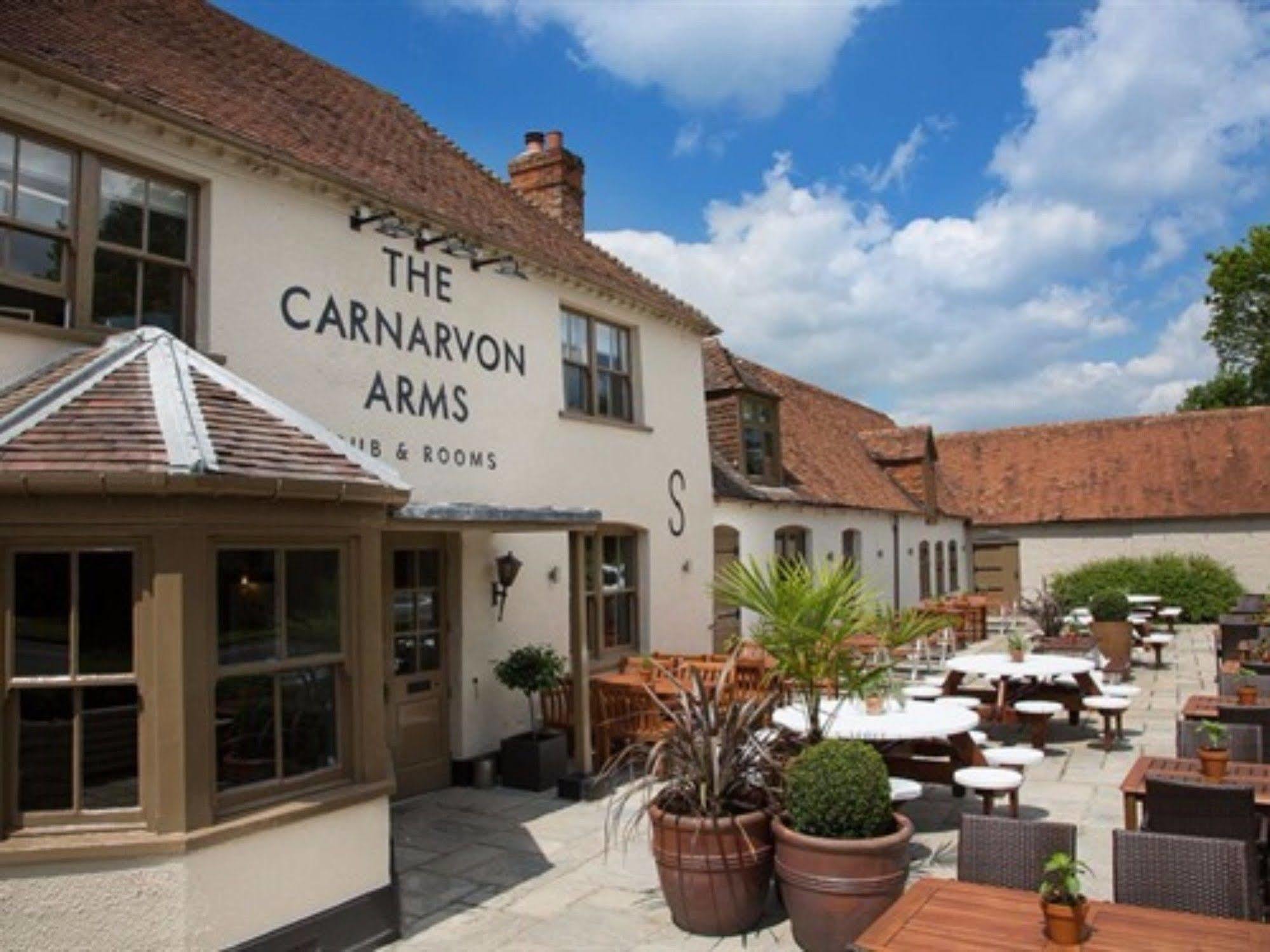 Отель The Carnarvon Arms Ньюбери Экстерьер фото